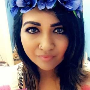 Meet your Posher, Najeeba